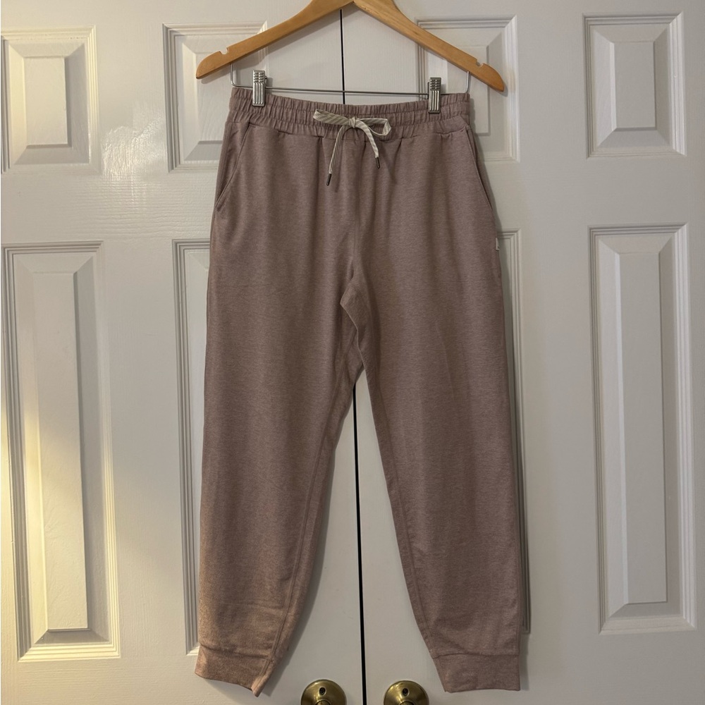 Vuori Joggers Size Small